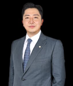 사건담당변호사 박정호