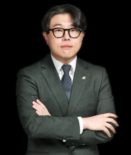 사건담당변호사 최진덕